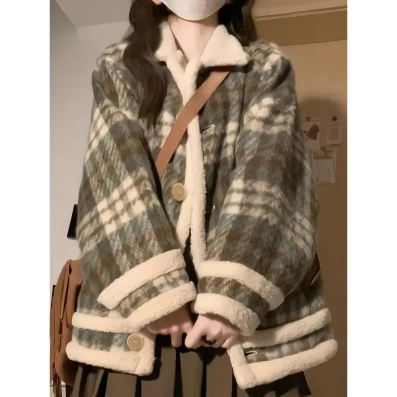 日系復古格紋設計感小眾毛呢外套女冬季寬鬆加厚羊羔毛呢子大衣潮