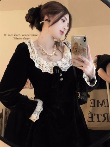 Real shot of Heidelberg Waltz Antique Paper Man Lace Diamond Button Black Velvet Dress