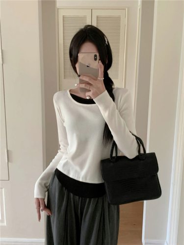 Actual shot of autumn and winter new contrasting color fake two-piece square collar exposed collarbone long-sleeved sweater versatile t-shirt top for women