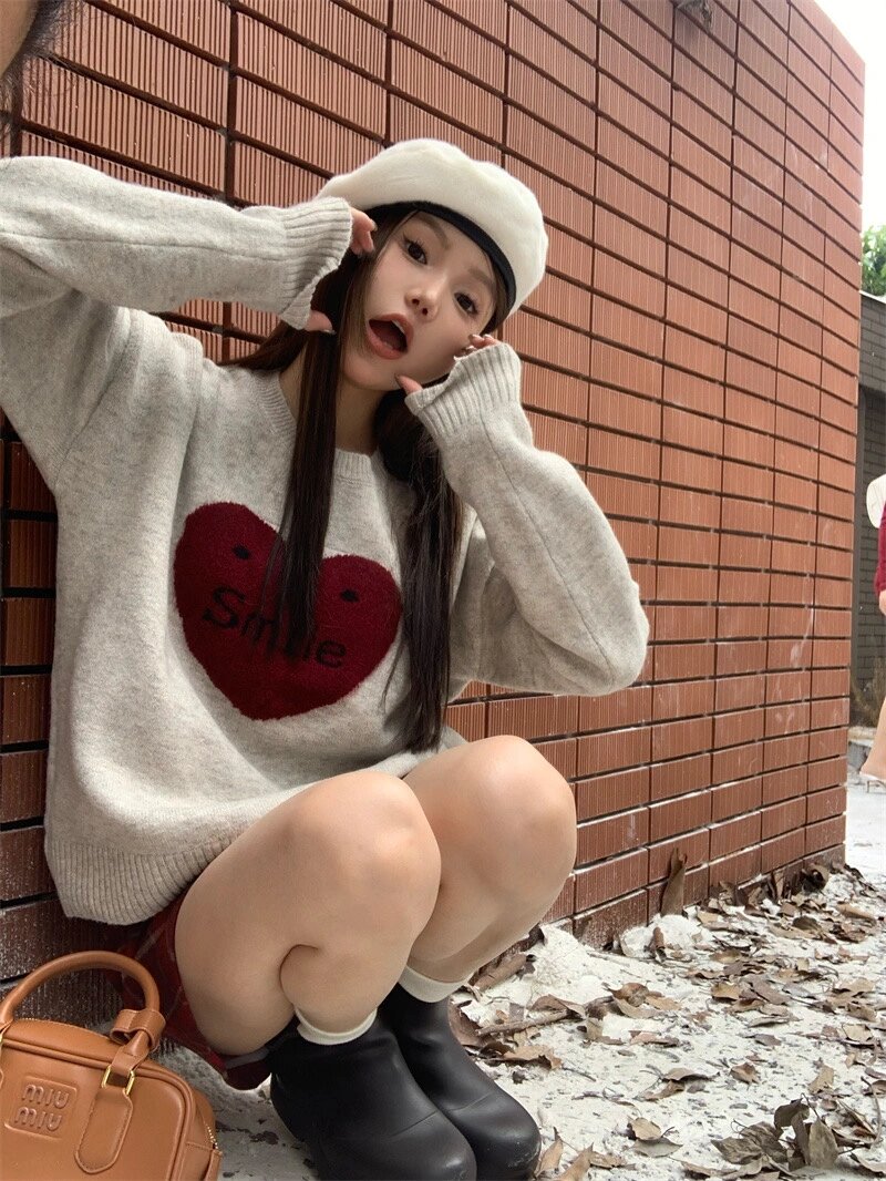 三根綿羊絨衣長61 胸圍57  2024春秋新款愛心套頭上衣