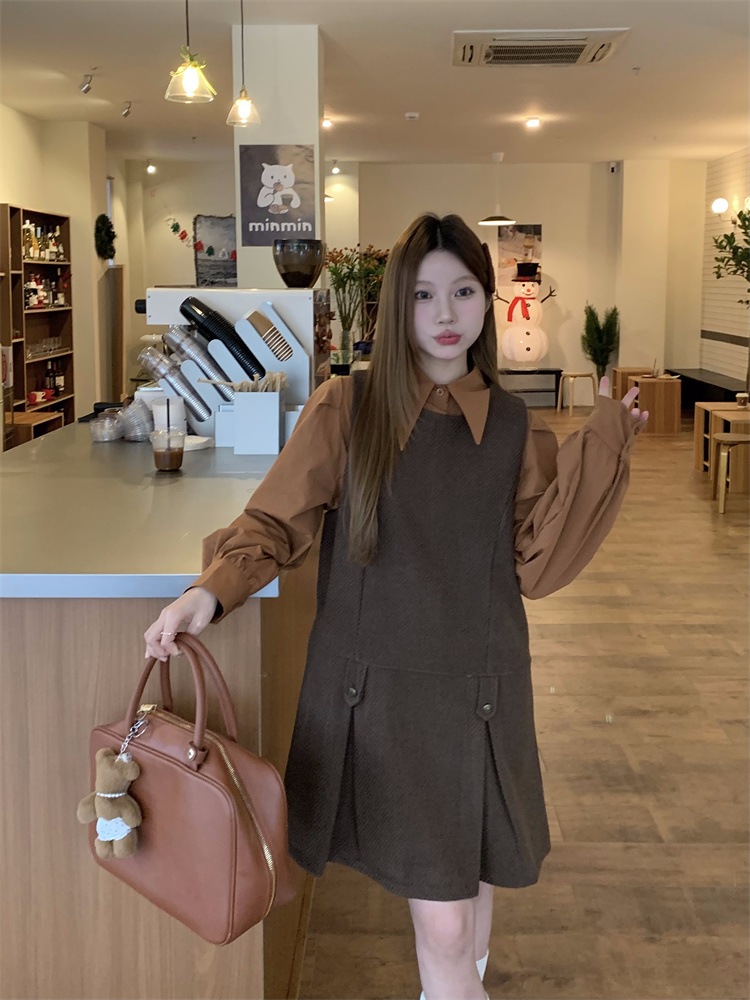 Real shot!  British style retro woolen vest skirt + chic point collar long-sleeved shirt two-piece set