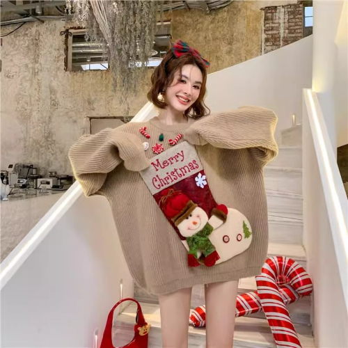 Christmas sweater for women in autumn and winter, versatile Korean version, loose and trendy, age-reducing round neck red outer sweater