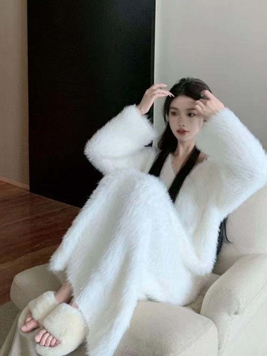 水貂絨白色長款過膝V領毛衣裙女秋冬韓系慵懶風針織打底衫連衣裙