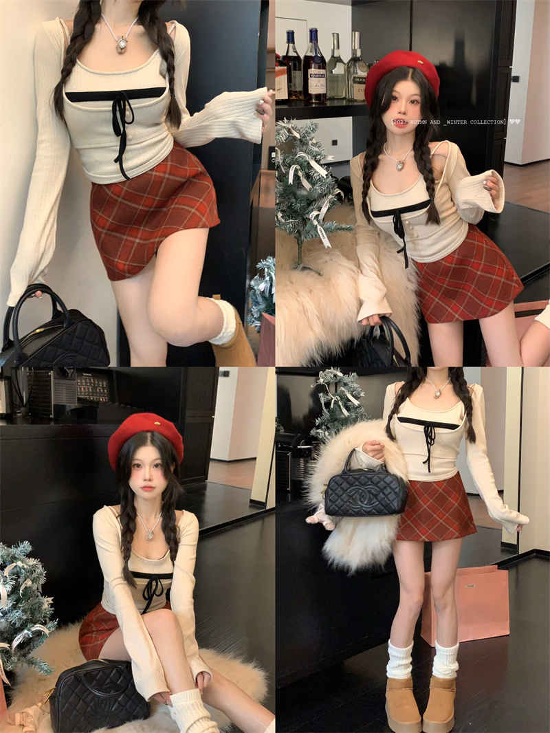 Actual shot of a cute girl with breasts, a pure lustful temperament, a suspender long-sleeved two-piece knitted inner top
