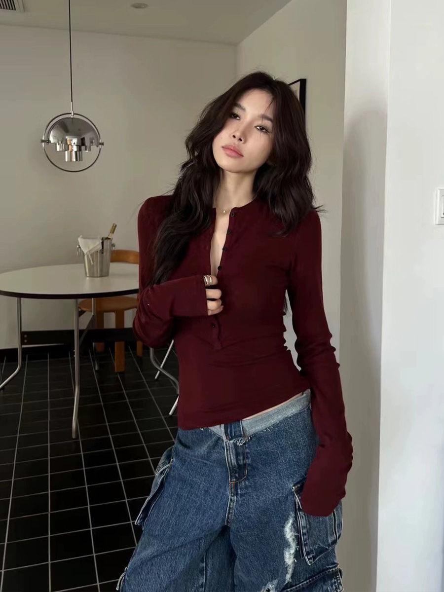 美式辣妹酒紅色正肩長袖t恤女秋冬內搭打底衫收腰設計感小眾上衣