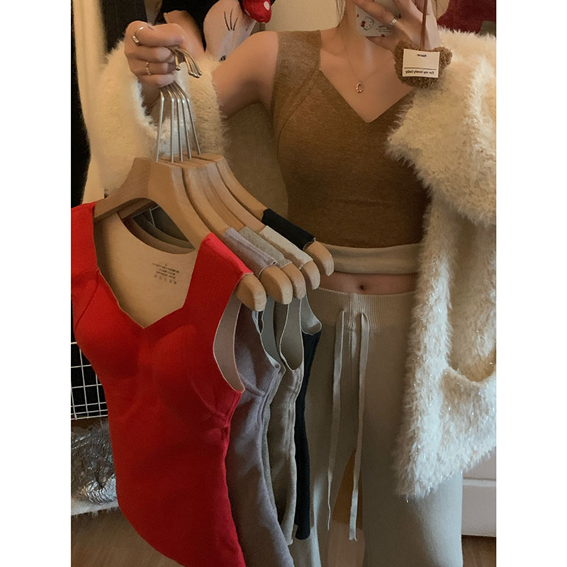 Real shot of autumn and winter German velvet thickened warm camisole women's inner layer with breast pads slim fit top