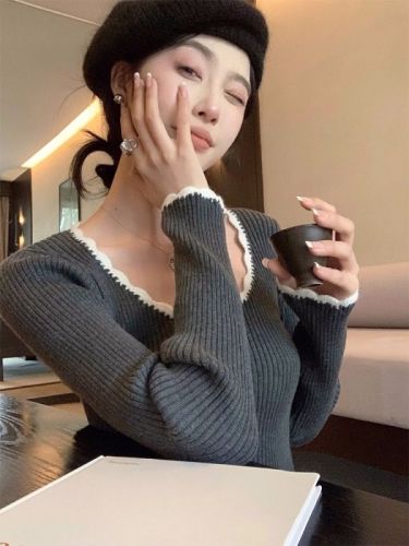 French low-round neck knit sweater for women, early autumn retro elegance base layer, slimming turtleneck sweater, inner wear top