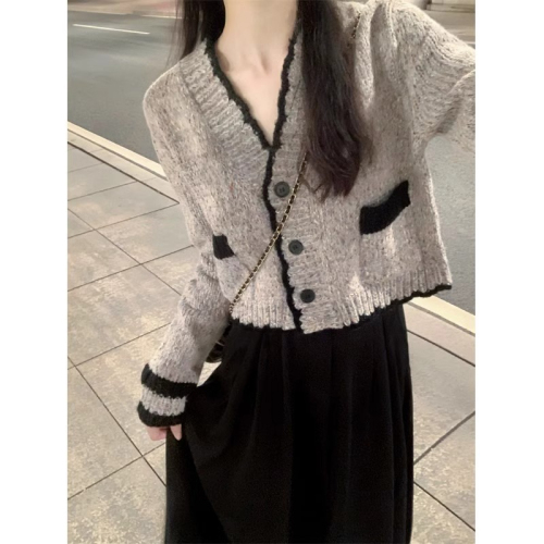 Korean style simple contrasting edge V-neck sweater jacket for women autumn 2024 new casual short loose knitted top