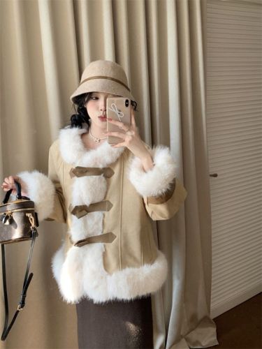 Actual shot between light and shadow, Western-style environmentally friendly faux fur coat, lamb fur in 2 colors