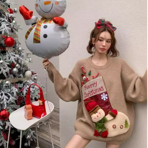 Christmas sweater for women in autumn and winter, versatile Korean version, loose and trendy, age-reducing round neck red outer sweater