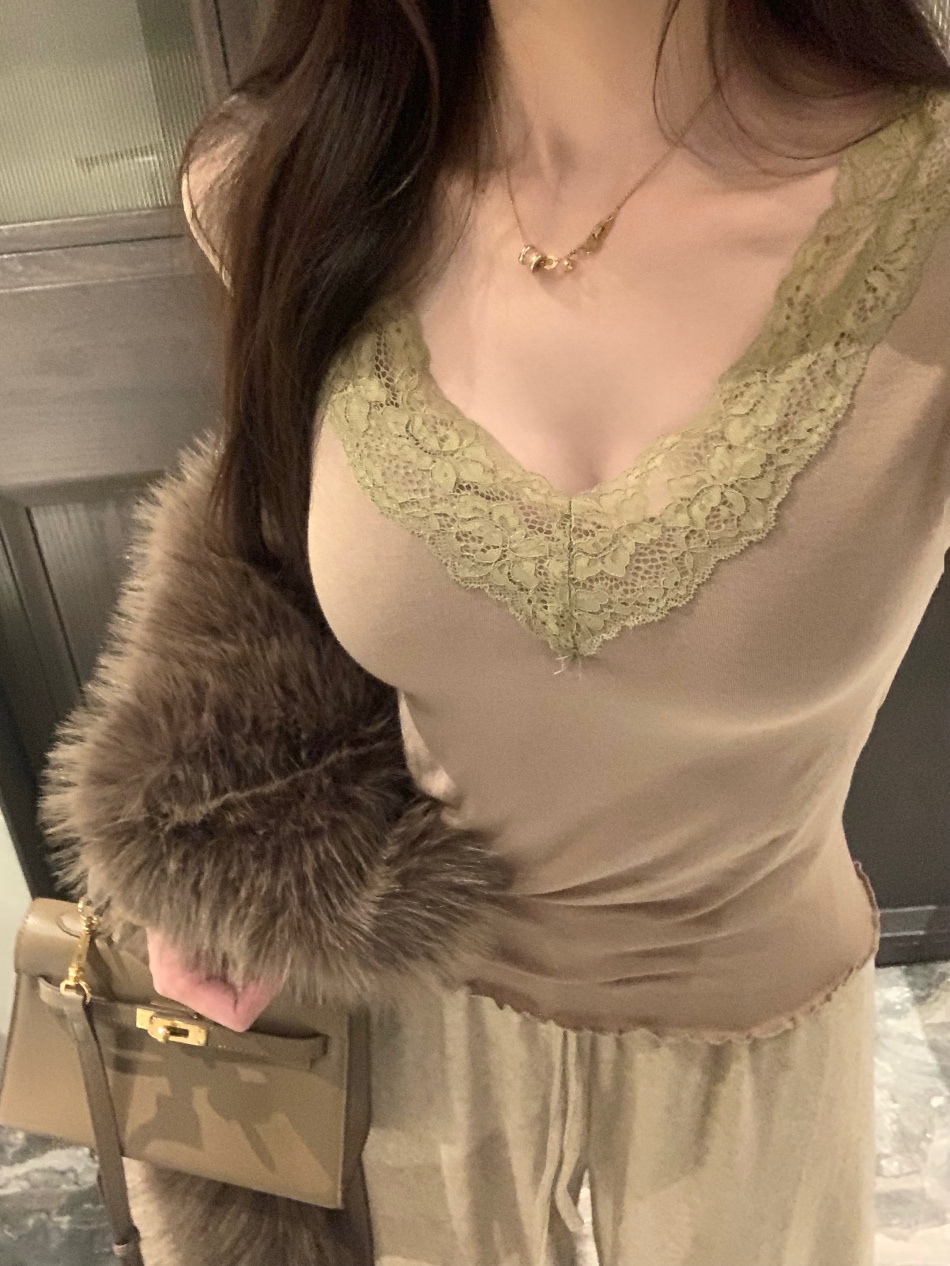 實拍~ 蕾絲領長袖打底衫內搭彈力V領秋冬T恤上衣