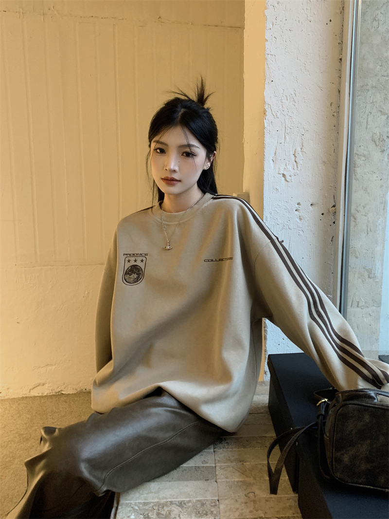 實拍：休閒港味圓領套頭大碼女長袖撞色三條紋刺繡寬鬆衛衣