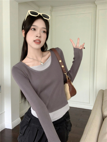 Actual shot of autumn and winter new contrasting color fake two-piece square collar exposed collarbone long-sleeved sweater versatile t-shirt top for women