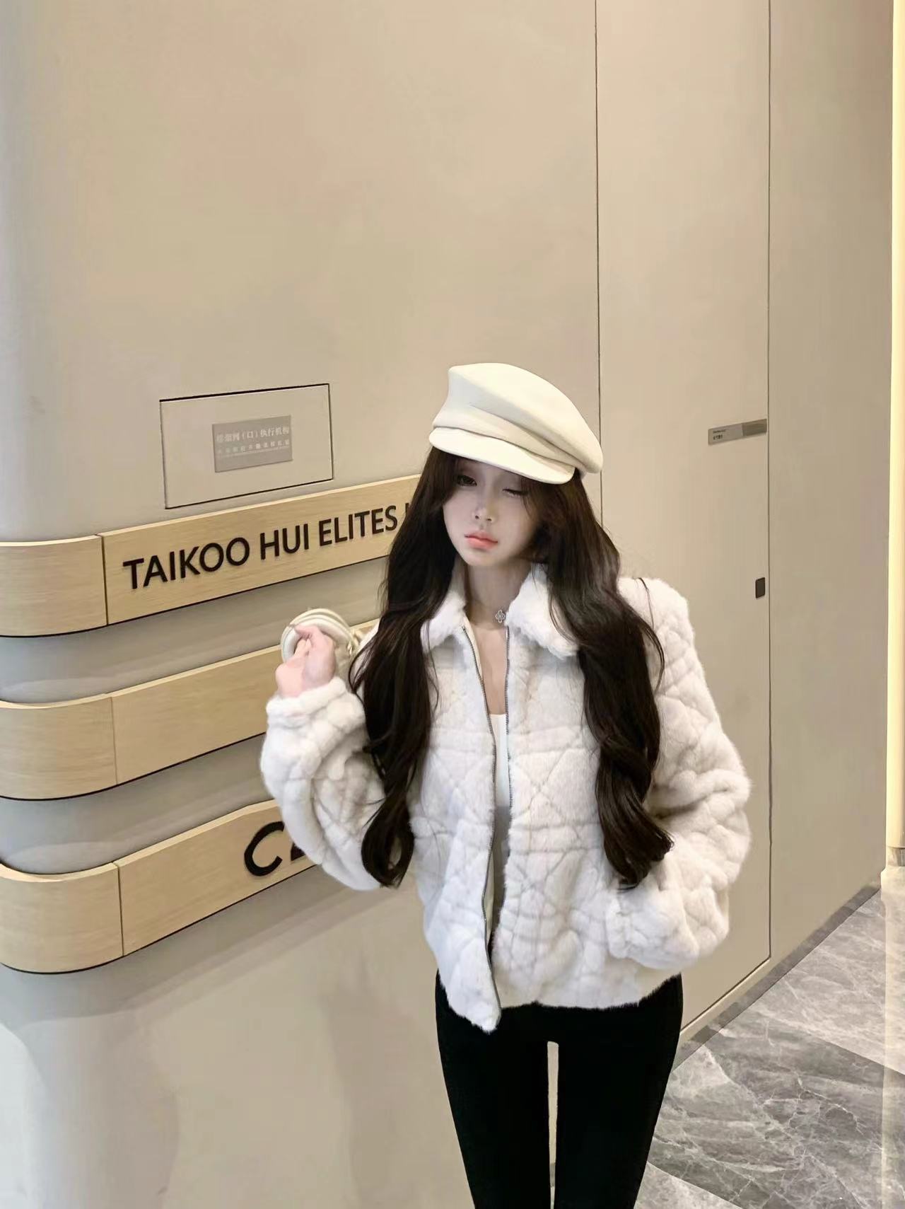 White eco-friendly mink fur coat for women winter new style plaid lapel short fur top