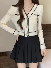 Autumn/Winter 2023 New V-neck Long-sleeve Chanel-style Knit Cardigan for Women High-waist Short-length French Style Sweatshirt Outerwear Top