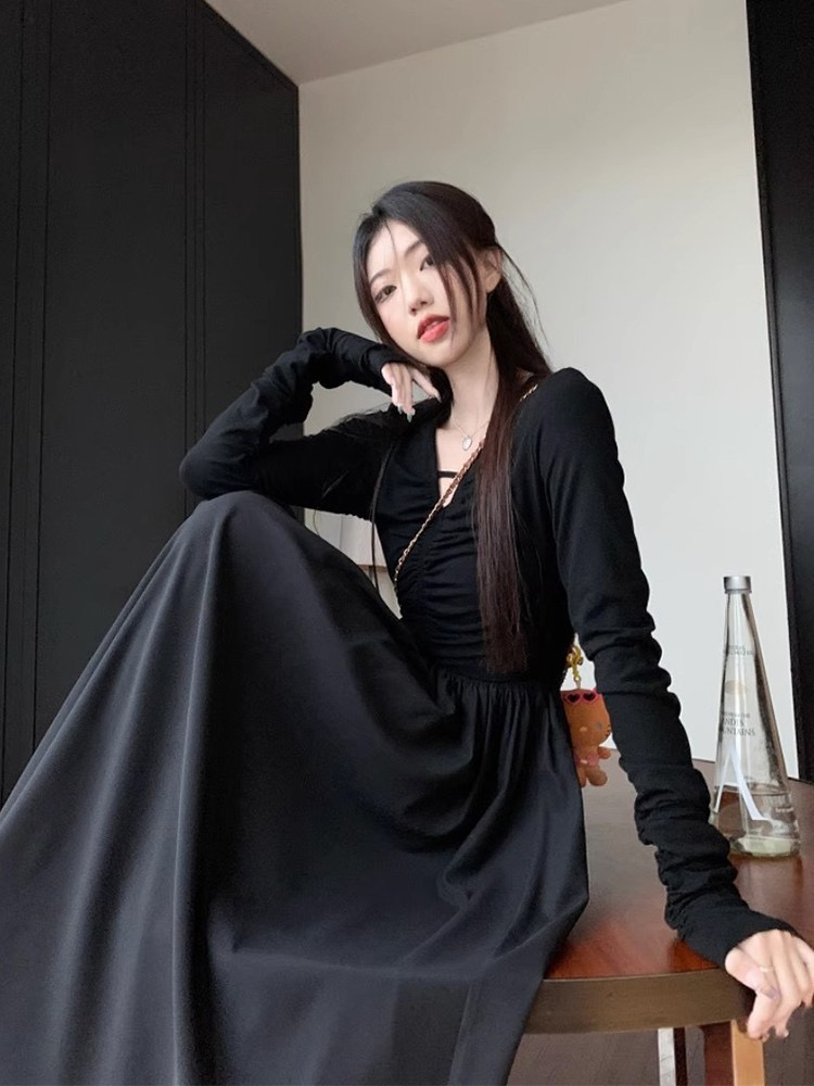 Autumn wear high-end 2023 autumn and winter new dress black long skirt with waist French skirt women's clothing