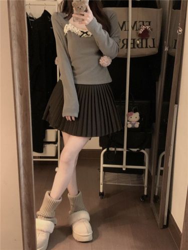 Real shot of winter sweet style lace splicing brushed thickened T-shirt women's bottoming shirt pleated skirt
