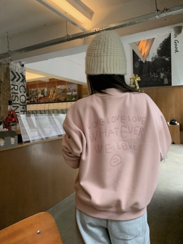 Actual shot~Korean style winter simple and versatile embroidered back printed velvet thickened sweatshirt~