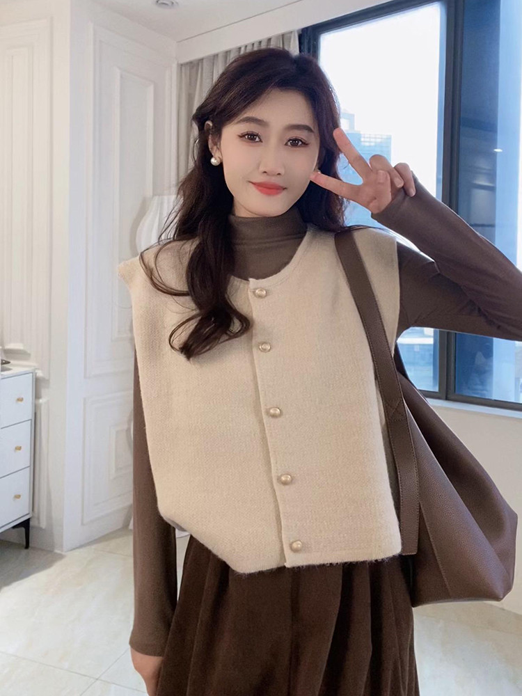 Korean single-breasted solid color knitted vest cardigan for women 2023 early autumn new loose and versatile slim vest
