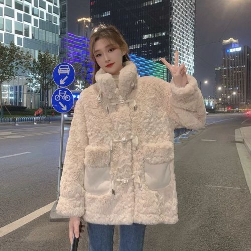 Official picture of Korean style loose stand-up collar pearl button thickened plush jacket for women autumn and winter  new versatile cardigan top