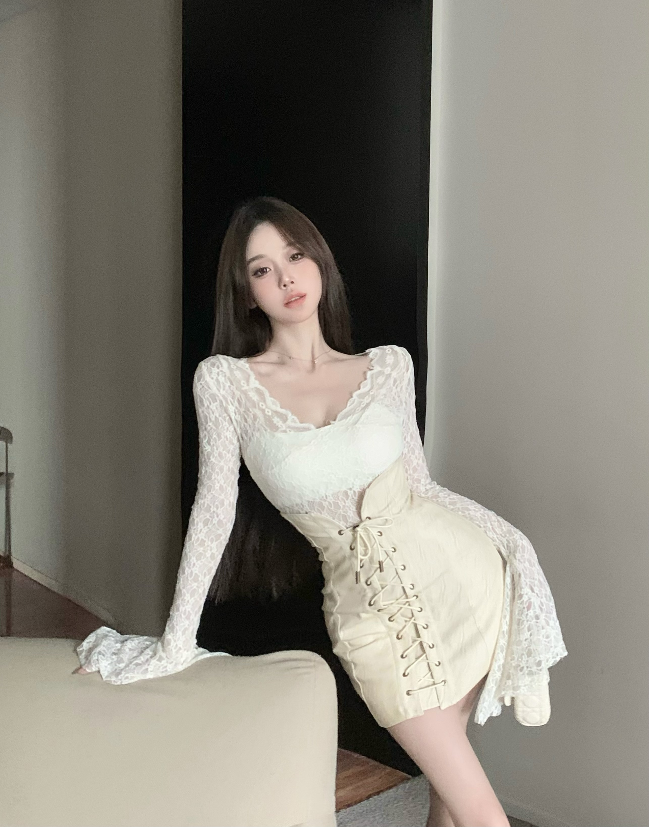 喇叭袖透明純欲網紗皮膚衣辣妹修身鉚釘pu抽繩高腰裙套裝