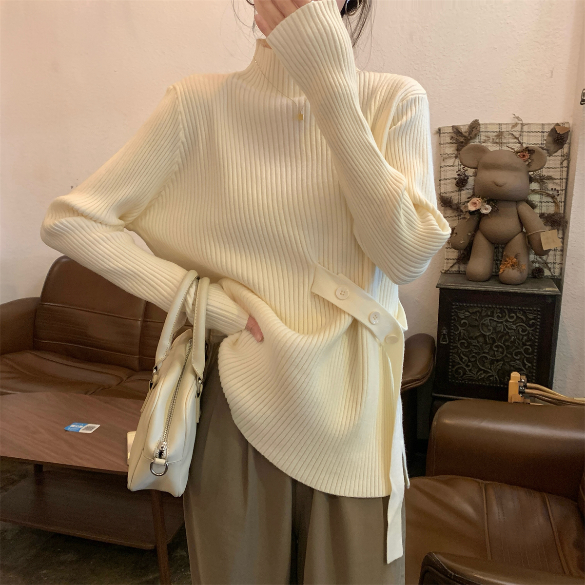 Actual shot of autumn and winter Korean style loose half-high collar temperament design Andy velvet knitted bottoming shirt women's sweater