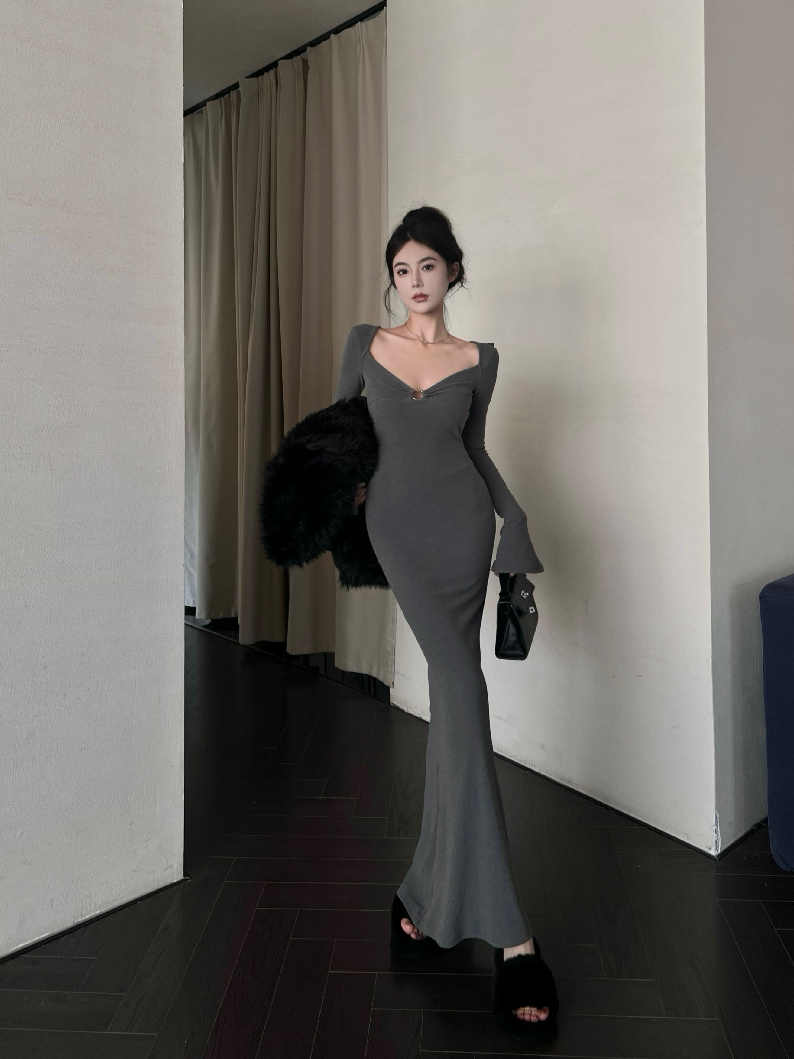 Actual shot of slim-fitting chest-buttoned long-sleeved bell-sleeved dress with high-end inner skirt