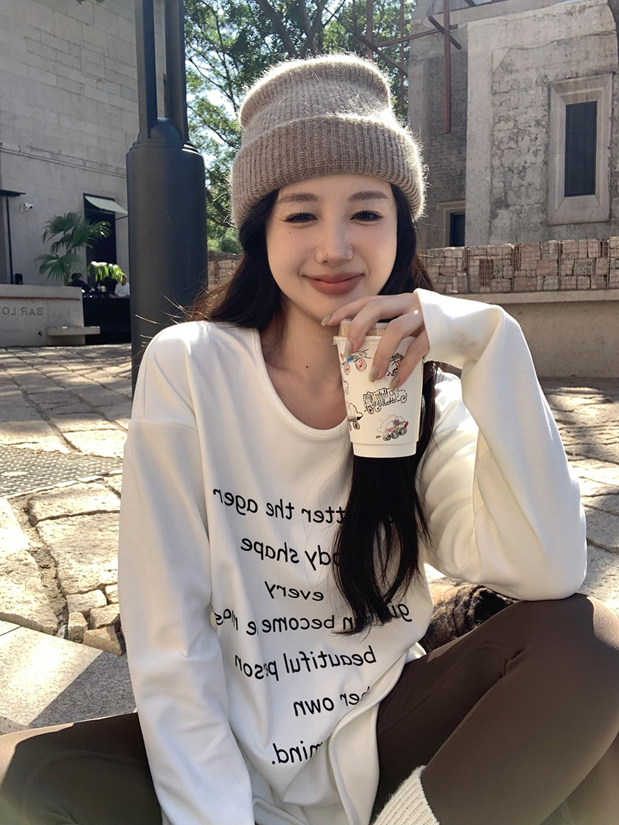 實拍軟糯白色德絨打底衫字母長袖t恤女中長款內搭上衣