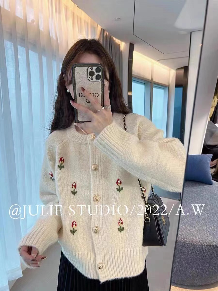 法式高級感氣質名媛刺繡小個子洋氣小香風針織開衫毛衣外套女秋冬