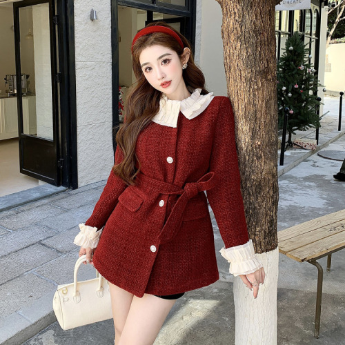 Real shot of contrasting color lace splicing collar New Year red small fragrant style tweed thickened coat