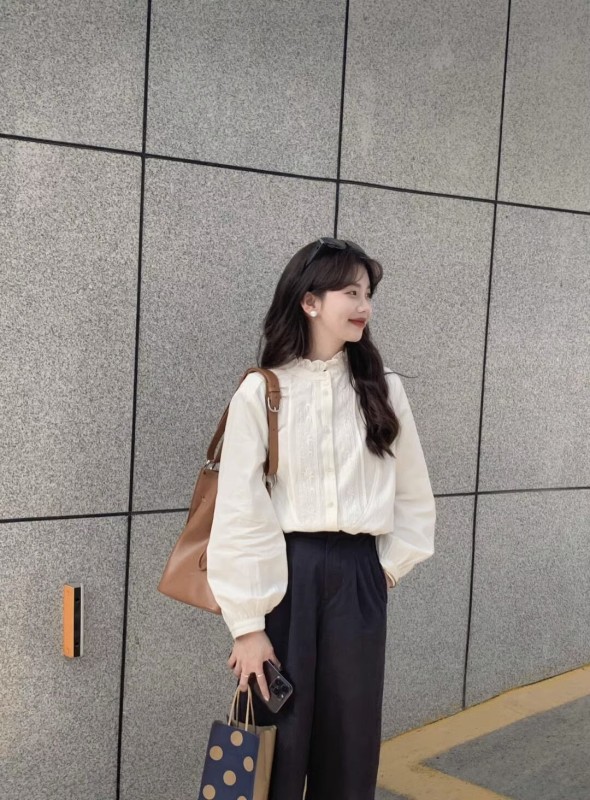 重工刺繡設計感襯衫2023新款女法式氣質長袖上衣小眾襯衣秋季穿搭