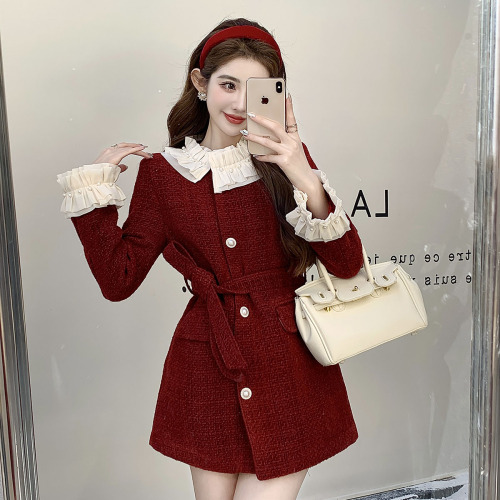 Real shot of contrasting color lace splicing collar New Year red small fragrant style tweed thickened coat