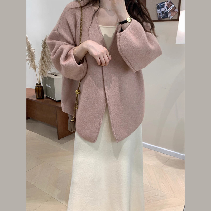 慵懶風粉色毛衣外套女秋冬季2023新款小個子香風針織開衫上衣