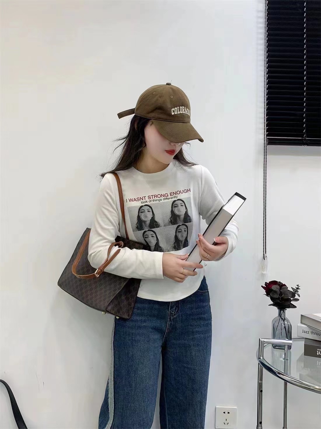 美式復古長袖t恤女秋冬2023年新款獨特别致小上衣短款打底衫內搭
