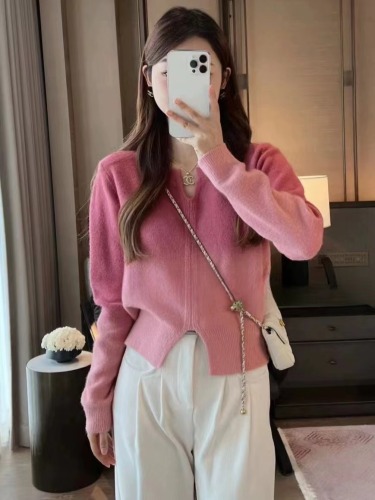 European soft, waxy, sweet, color-blocked V-neck sweater for women, autumn and winter, lazy style, gentle, western style, age-reducing knitted sweater top, trendy