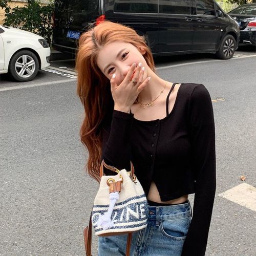 Three-color pure lust style irregular short long-sleeved T-shirt women's autumn and winter design niche inner layering shirt top