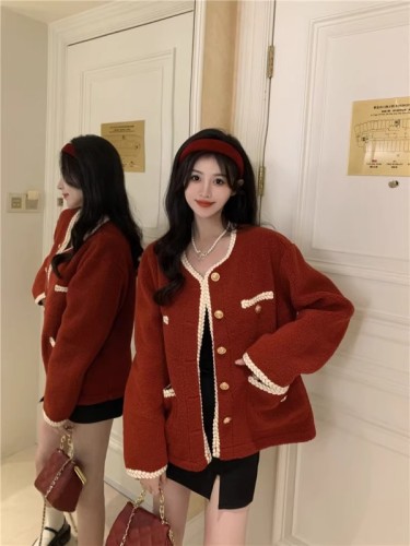 French high-end socialite small fragrant style thick coat for women winter short plush design imitation lamb wool top autumn