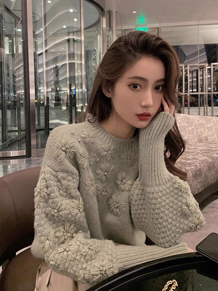 刺繡毛衣女秋冬2023新款套頭針織衫上衣女重工鈎花毛衣內搭打底衫
