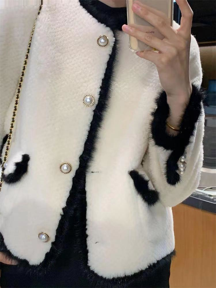 Thickened lamb wool small fragrant style jacket for female celebrities light luxury 2023 autumn and winter new style short fur top for small people