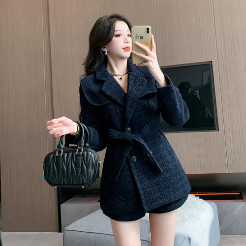 Real shot  quilted thickened small fragrance Hepburn style age-reducing slimming high-end woolen jacket + shorts set