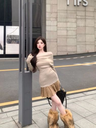 Actual shot~Designed one-shoulder knitted sweater dress for women in autumn and winter niche stitching skirt skirt