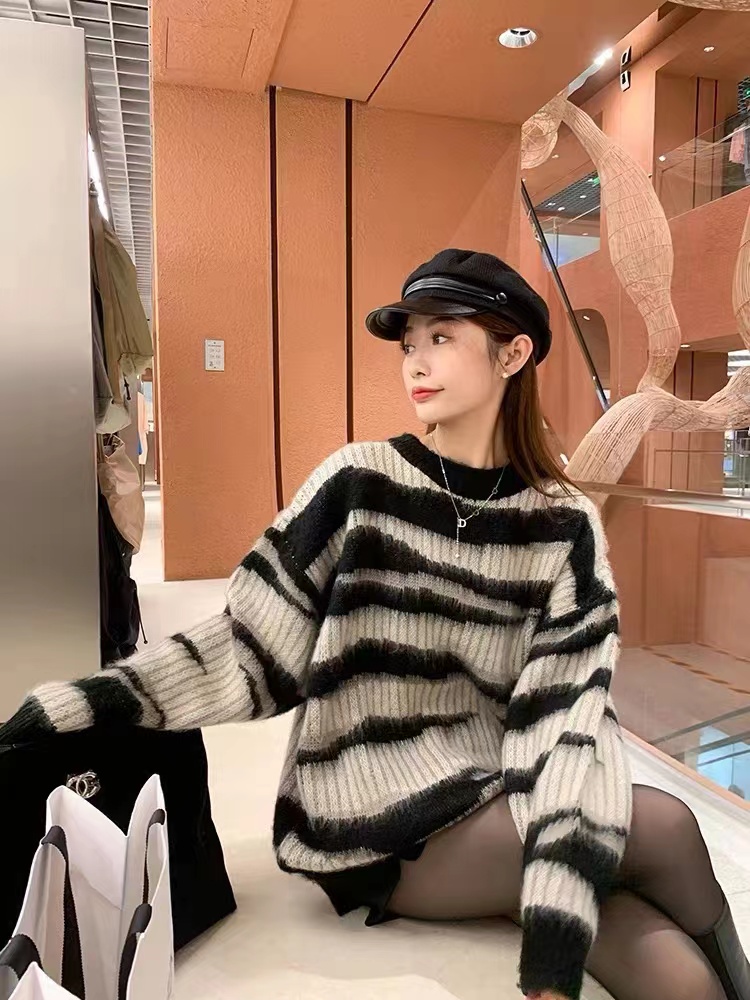 日系復古斑馬紋針織毛衣女加厚冬季外搭寬鬆慵懶風設計感套頭上衣