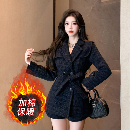 Real shot  quilted thickened small fragrance Hepburn style age-reducing slimming high-end woolen jacket + shorts set