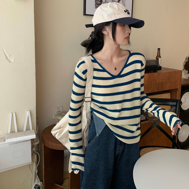 天貓品質女裝韓系V領條紋針織衫洋氣內搭打底衫防嗮長袖上衣