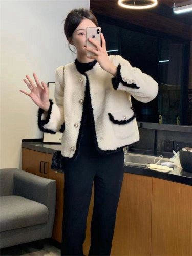 Thickened lamb wool small fragrant style jacket for female celebrities light luxury 2023 autumn and winter new style short fur top for small people