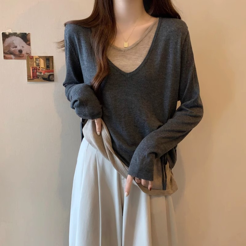 原版做工大碼女裝假兩件V領長袖T恤女胖妹妹寬鬆顯瘦遮肚打底衫