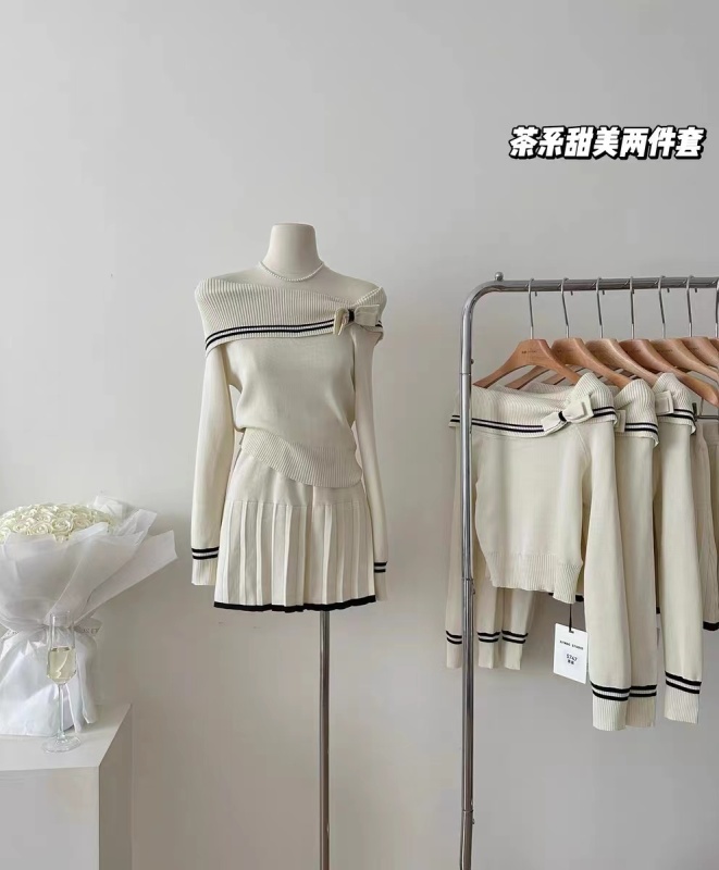 Lin Xiaxia The secret that cannot be told/Autumn college style one-shoulder knitted skirt suit