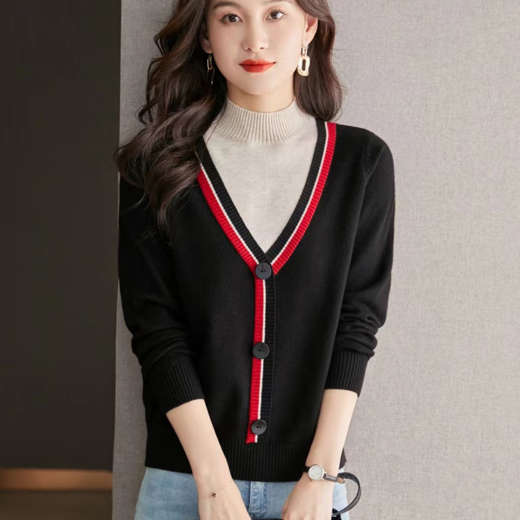 Fake two-piece sweater women's thickened winter new style 2023 loose bottoming knitted inner sweater for outer wear
