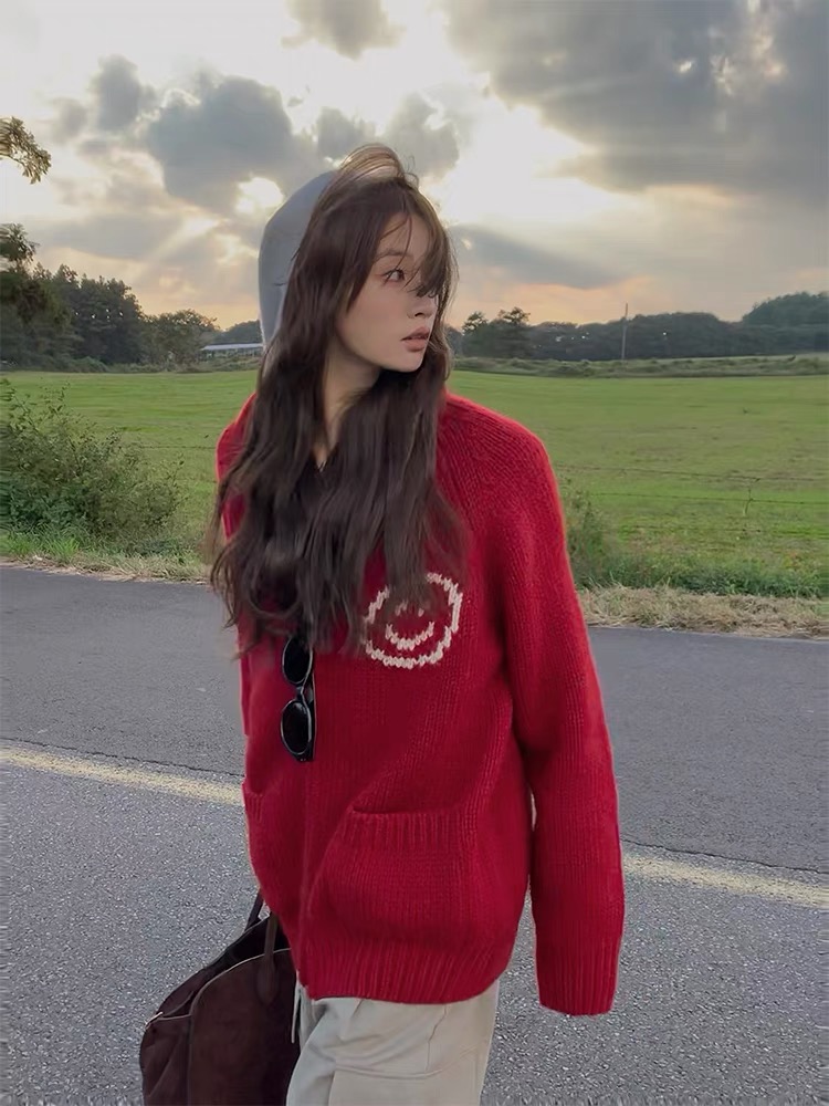 are U shop紅色笑臉毛衣開衫外套女秋冬韓系慵懶設計感小個子針織
