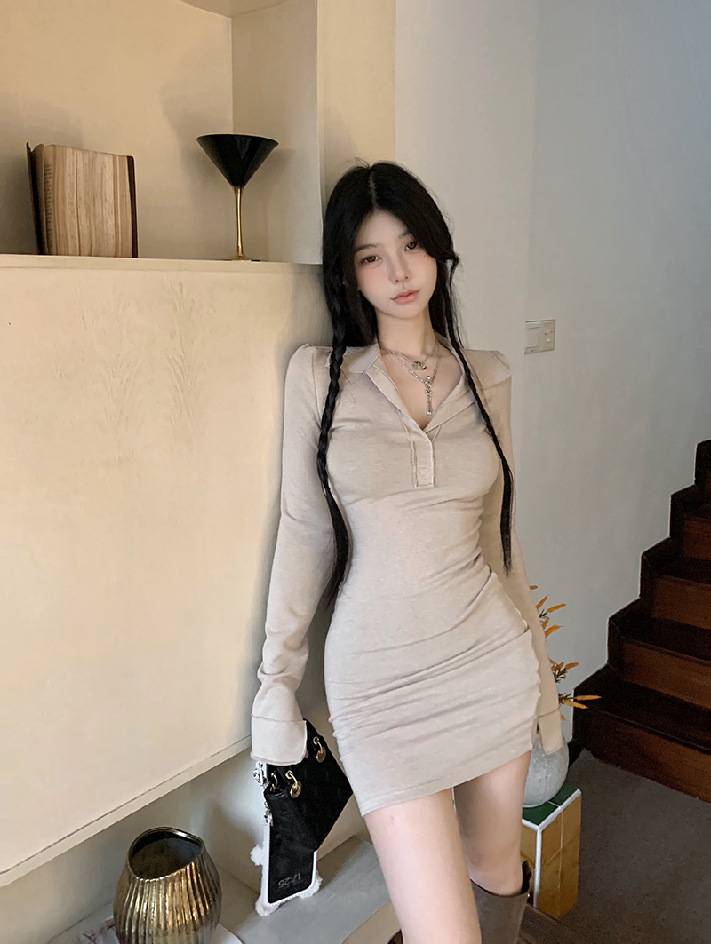 實拍 顯胸掐腰純欲風翻領修身顯瘦連衣裙女冬內搭